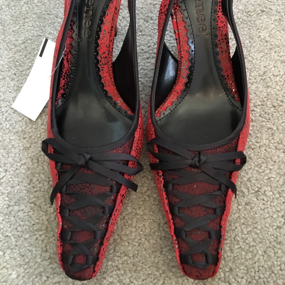 Sexy red and black slingbacks
